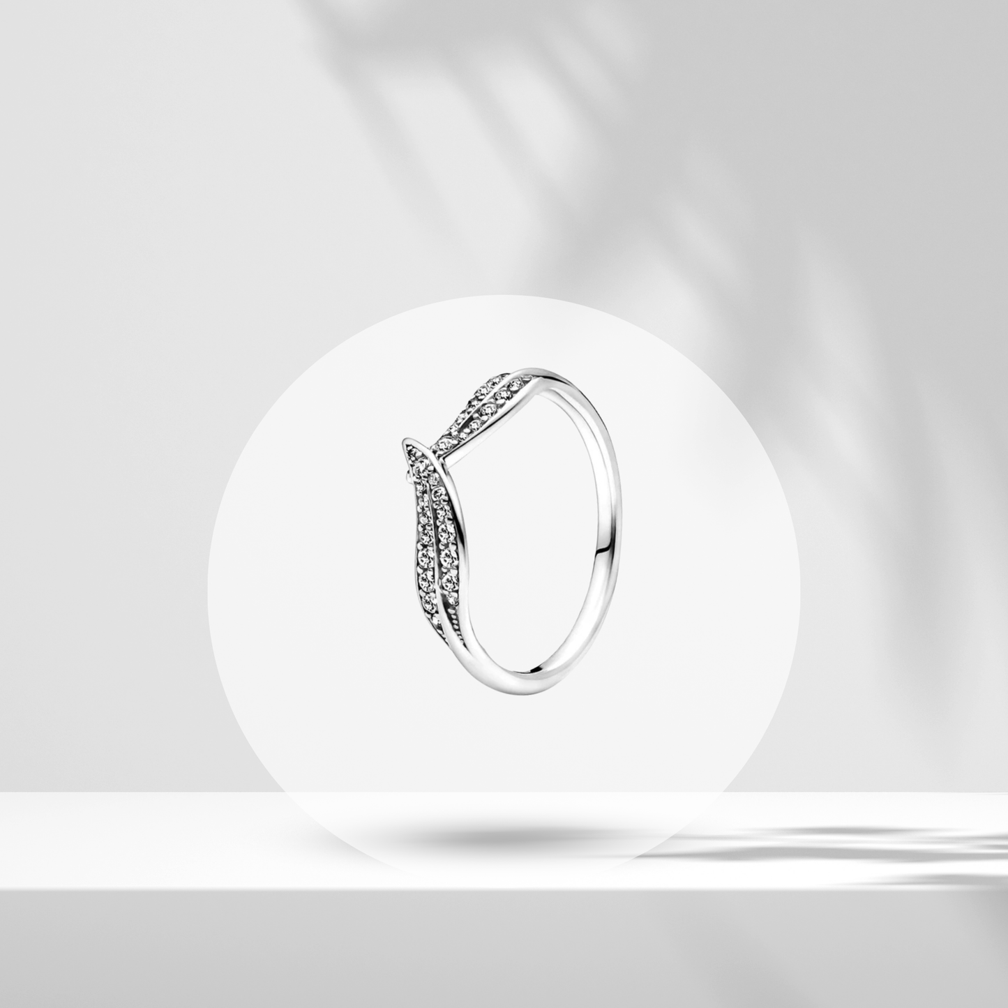 Anillo Banda Doble en Forma de V con Pavé de Piedras Brillantes en Plata de Ley 925 para Mujer
