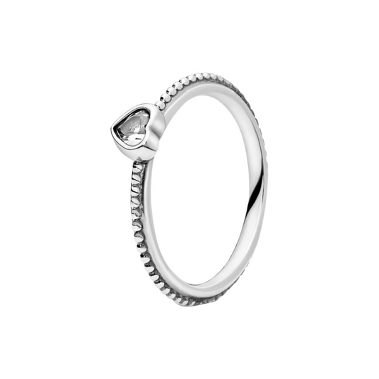 Anillo Banda Delicada con Corazón Transparente en Plata de Ley 925