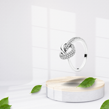 925 Sterling Silver Women's Ring with a Union Knot Design and a Sparkling Stone