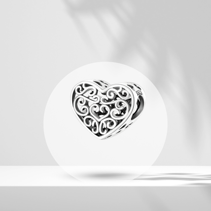 Charm Colgante Corazón Calado con Diseño de Filigrana en Plata de Ley 925 Compatible con Pulseras Europeas