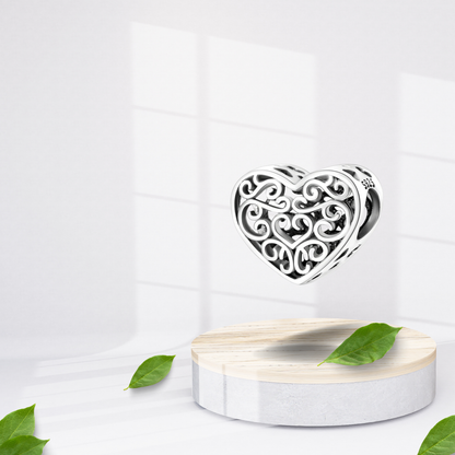 Charm Colgante Corazón Calado con Diseño de Filigrana en Plata de Ley 925 Compatible con Pulseras Europeas