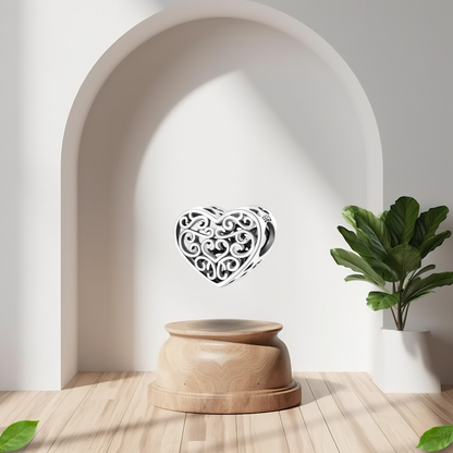Charm Colgante Corazón Calado con Diseño de Filigrana en Plata de Ley 925 Compatible con Pulseras Europeas