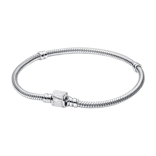 Pulsera Pandora Moments Cadena de Serpiente Cierre de Logo Marvel - BeJoyasVintage